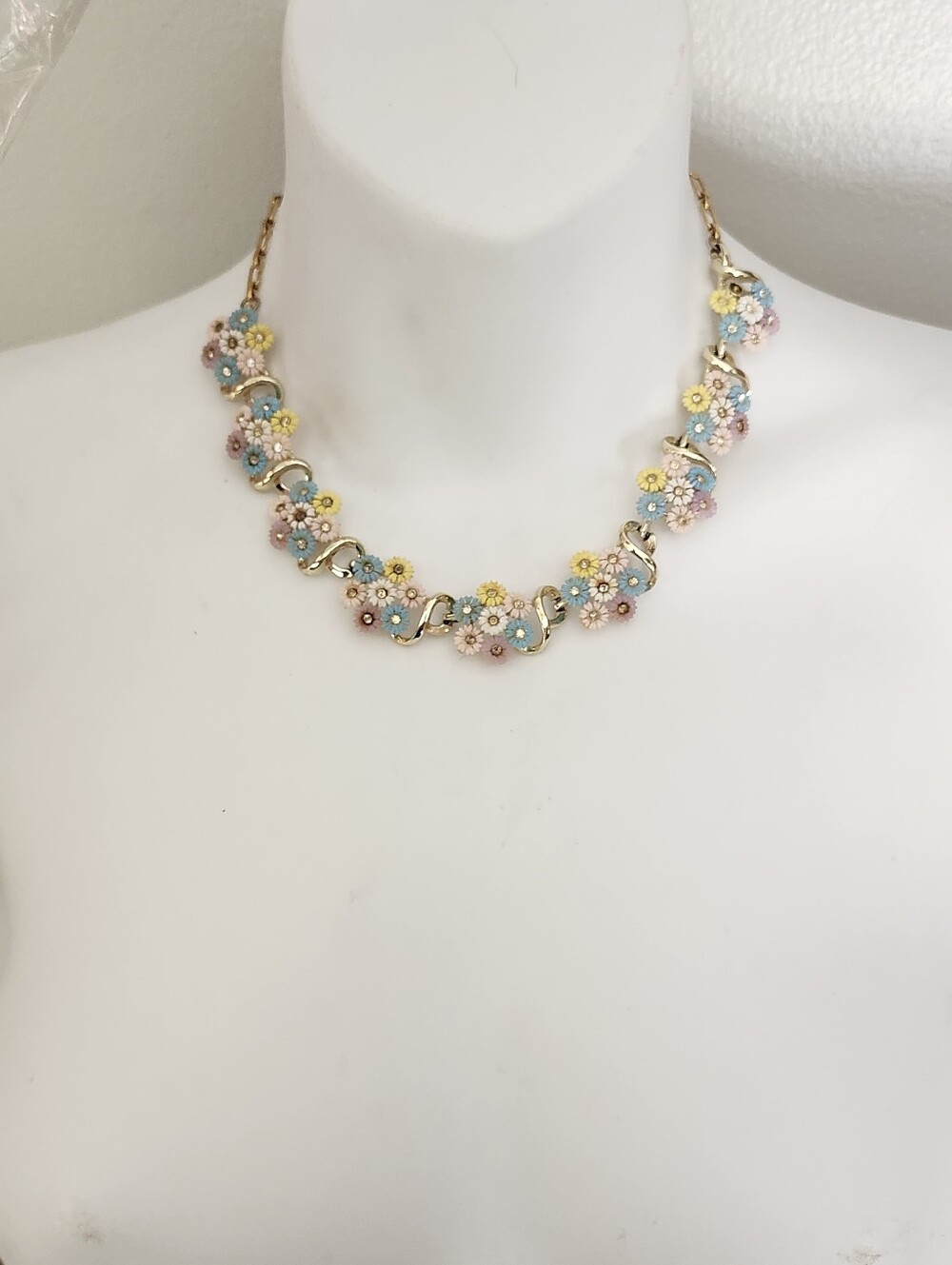 Vtg Pastel Floral Gold-Tone Necklace - Pink, Blue & Yellow - Picture 2 of 16
